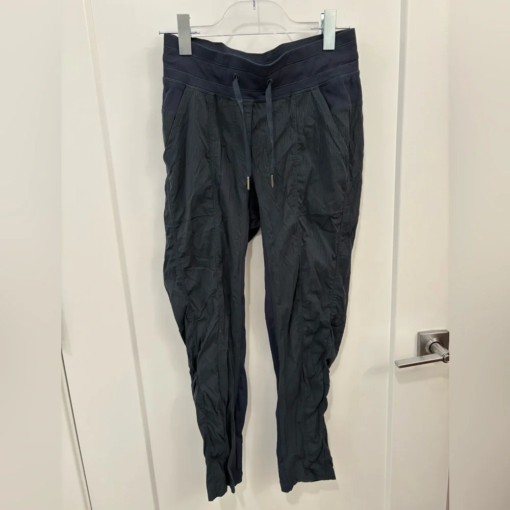Lululemon Dance Studio Pant III Size 6 - Picture 2 of 14